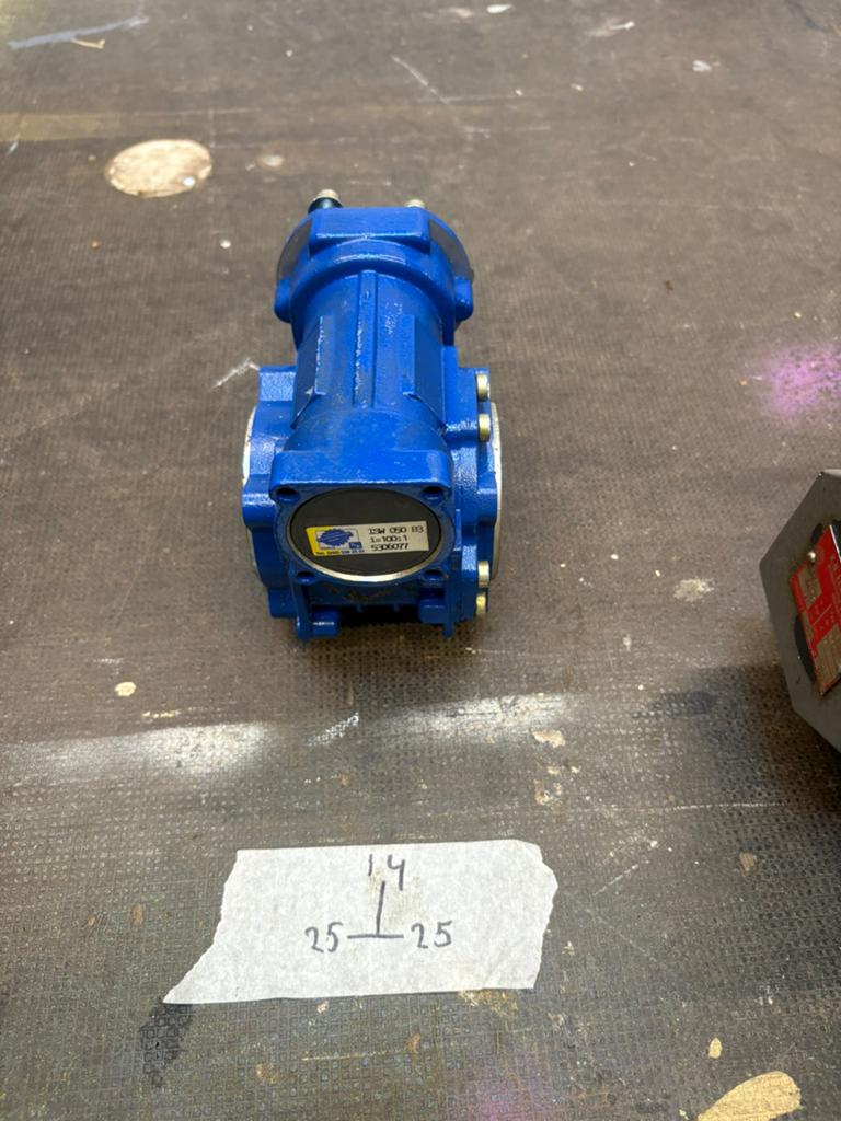 Reductor / vertraging te koop, Ophalen of Verzenden, Zo goed als nieuw, Elektromotor, 1800 rpm of meer