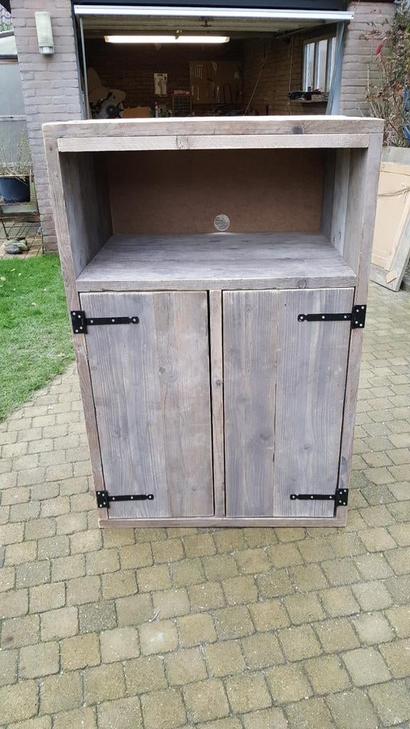 Kastjes steigerhout, Ophalen, Nieuw