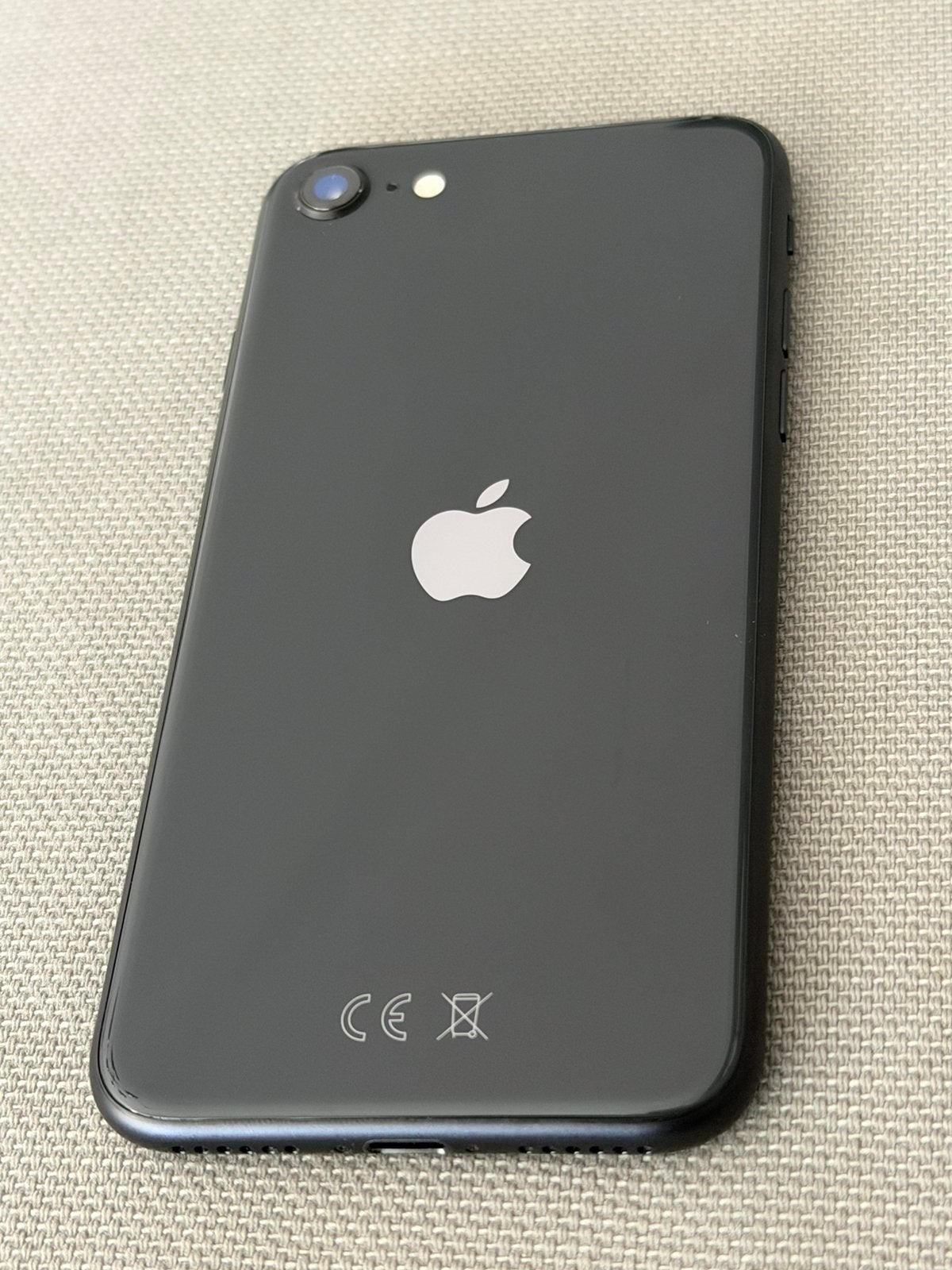 iPhone SE Zwart 128GB 2020 versie nieuwstaat en 95% accu!, Telecommunicatie, Mobiele telefoons | Apple iPhone, Zo goed als nieuw