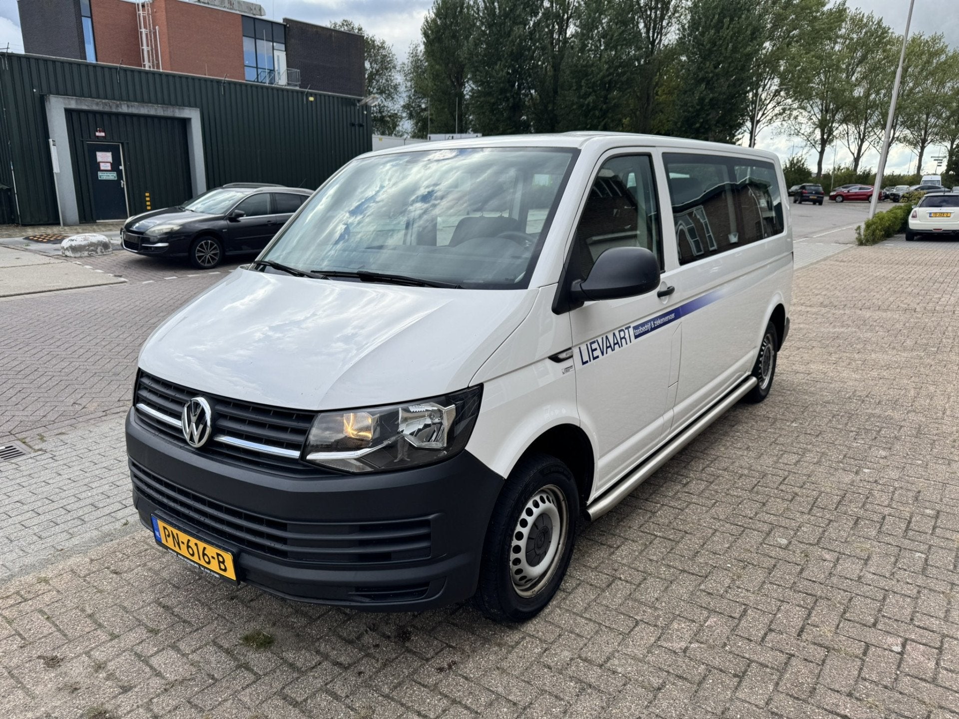 Volkswagen Transporter Kombi 2.0 TDI L2H1 *Airco*9-persoons*, Voorwielaandrijving, 86 pk, Gebruikt, 4 cilinders