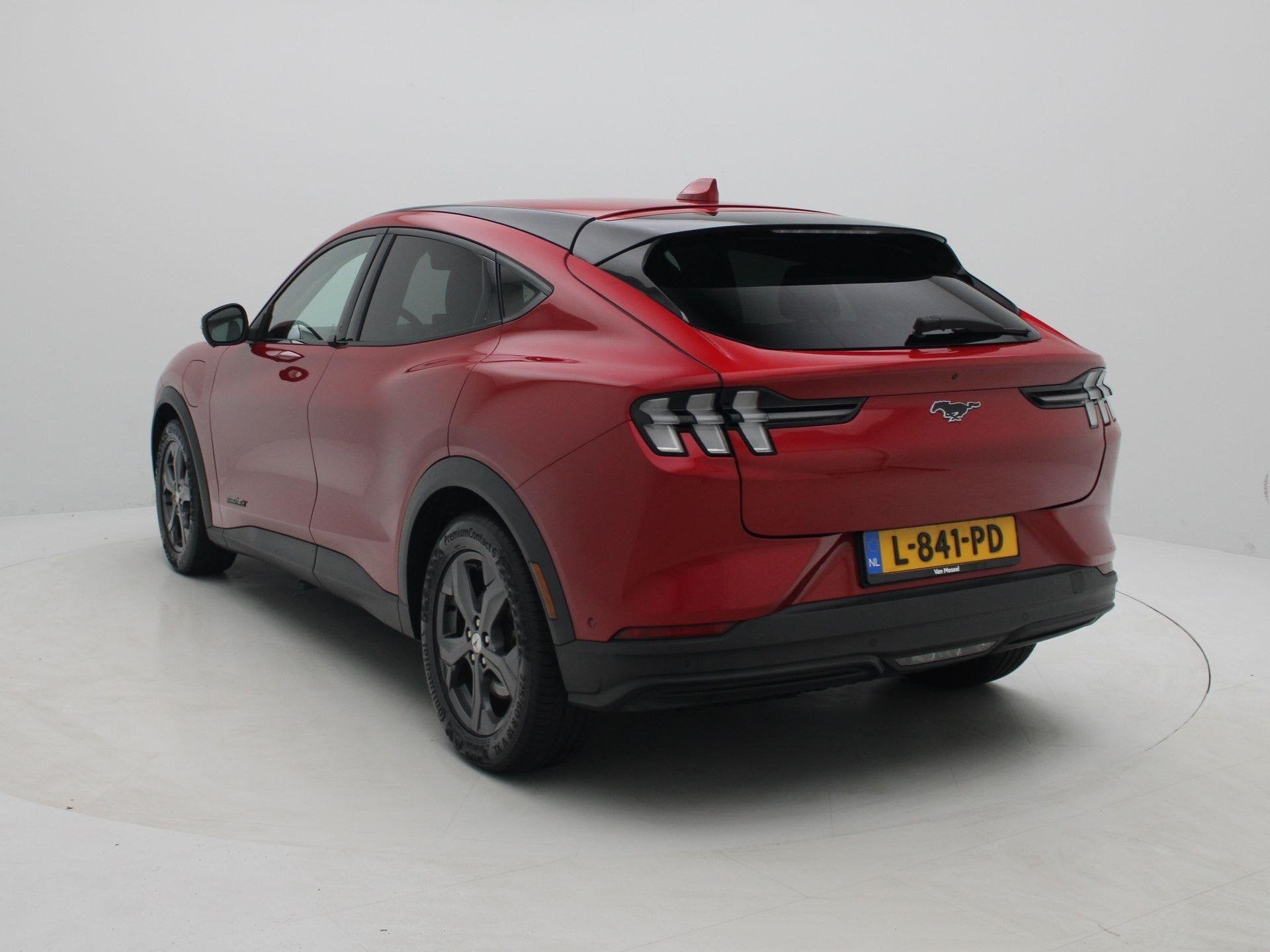 Ford Mustang Mach-E Extended RWD 98 kWh | Navigatie | Camera, 12 maanden, Gebruikt, 750 kg, 600 km