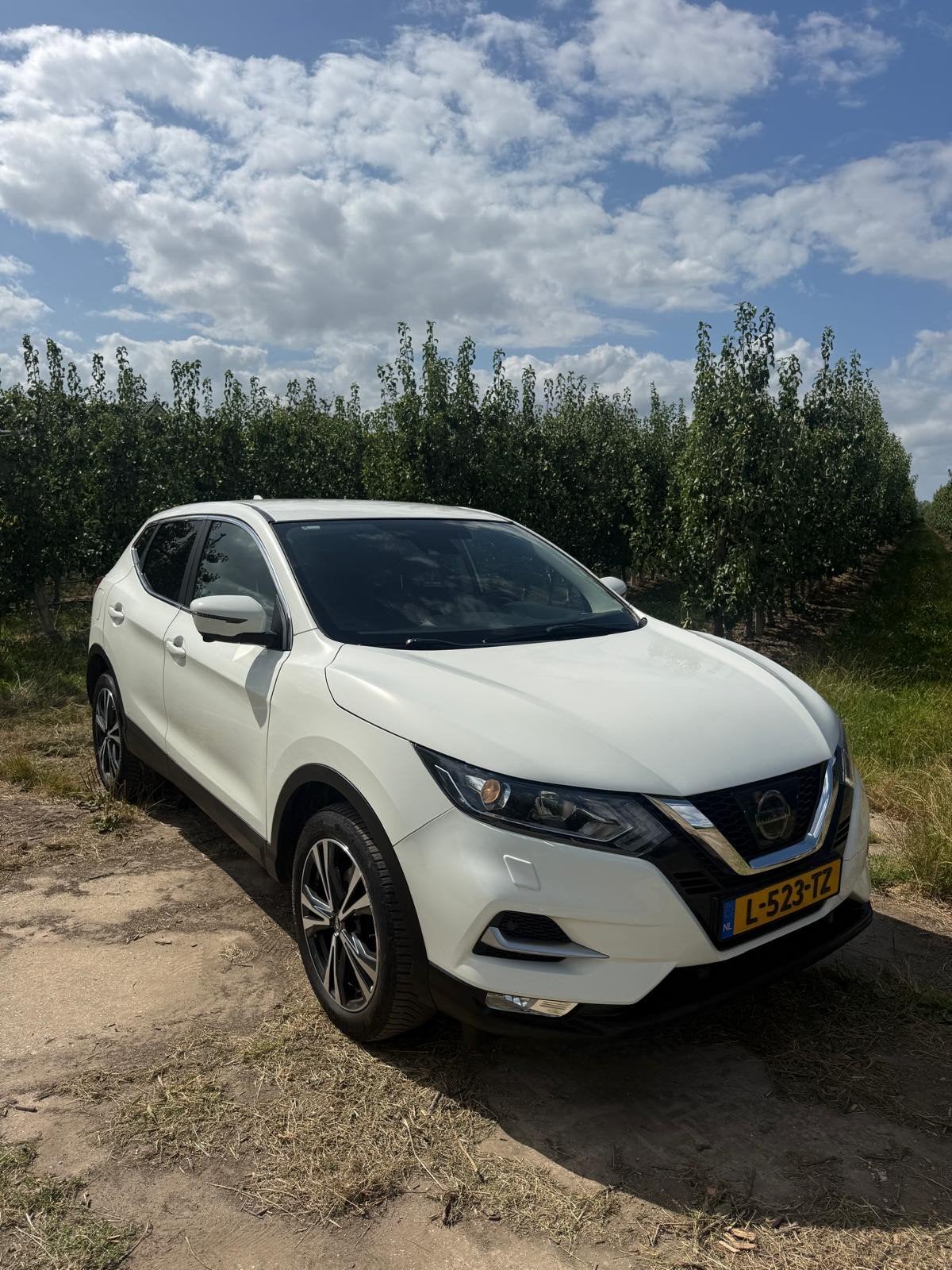 Nissan Qashqai 1.2 Dig-t 85KW 2WD 2017 Wit, Auto's, Nissan, Voorwielaandrijving, Stof, Zwart, Wit