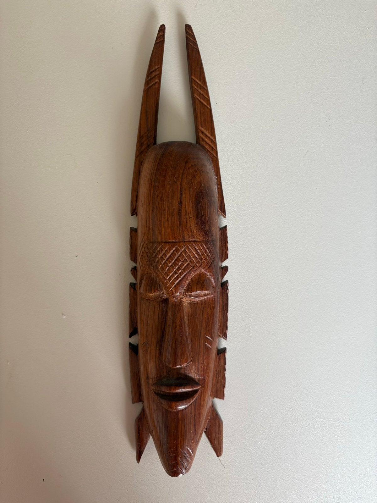 Handgesneden Afrikaans masker van hout, Hout, Bruin, Afrika, Masker