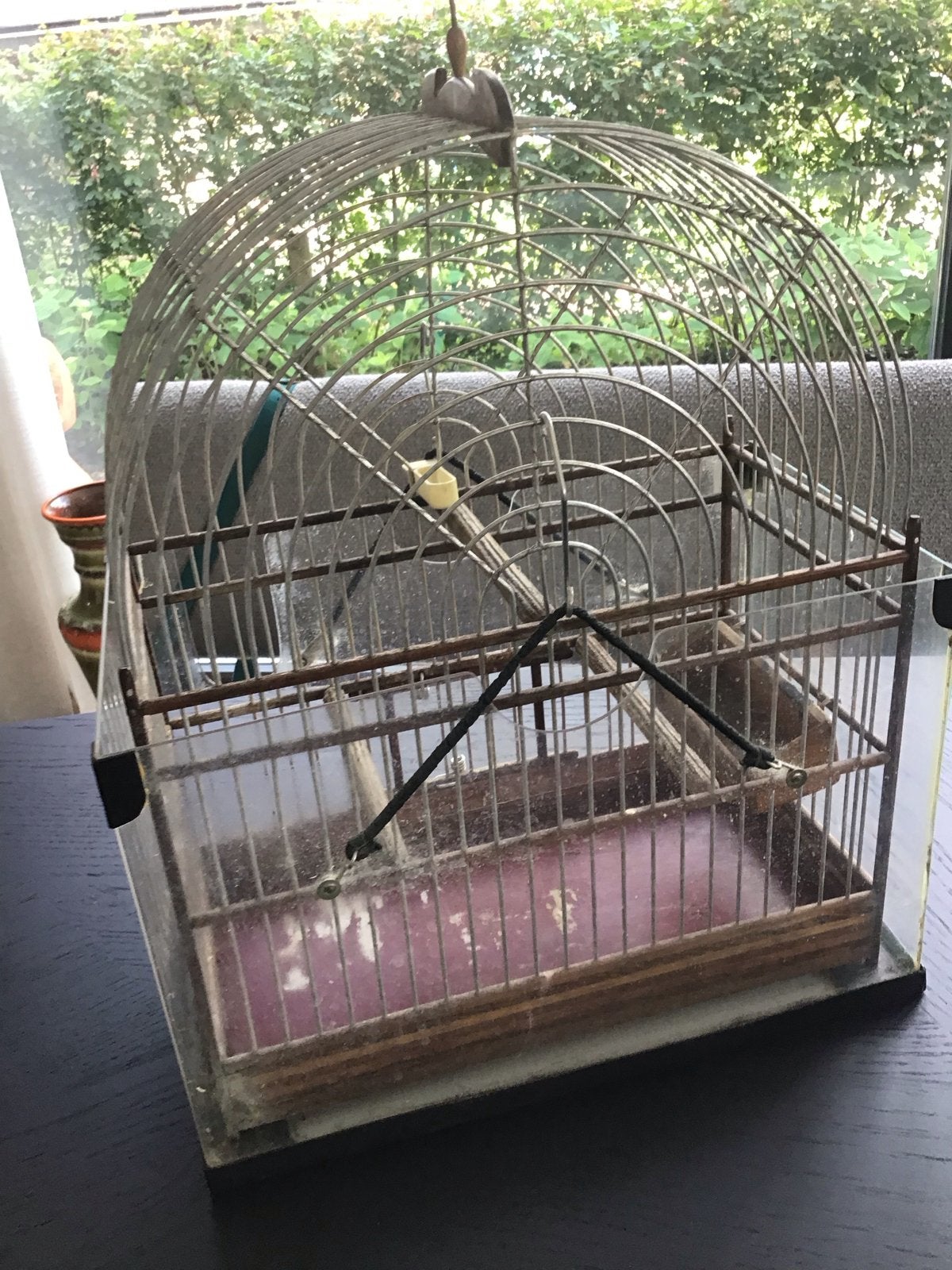 Twee surinaamse zangkooien met opvangbak, Ophalen, Vogelkooi