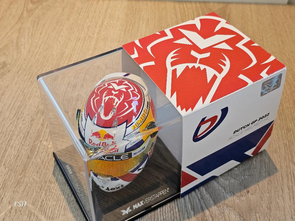 SALE: Helm 1:4 Max Verstappen # 1, Dutch GP 2022., Ophalen of Verzenden, Zo goed als nieuw, Formule 1