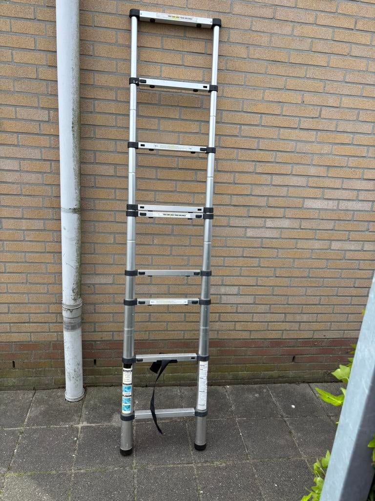 Telescoop lader, Ophalen, Zo goed als nieuw, 2 tot 4 meter