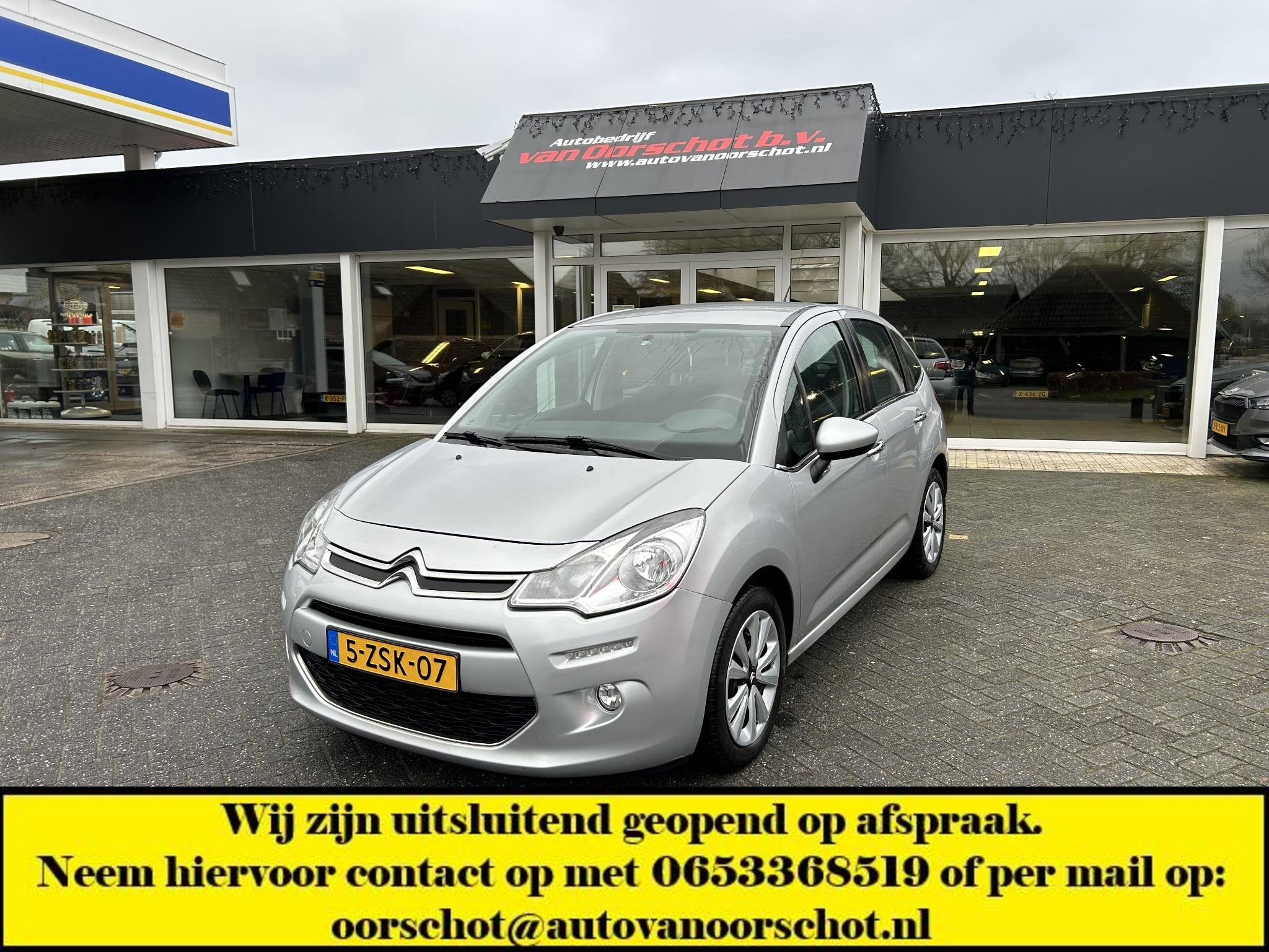 Citroen C3 1.2 PureTech Collection, Auto's, Voorwielaandrijving, Dealer onderhouden, Stof, Gebruikt