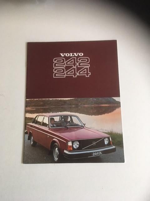 Autofolder/Brochure  Volvo   242 - 244        1977       NL, Ophalen of Verzenden, Zo goed als nieuw, Volvo