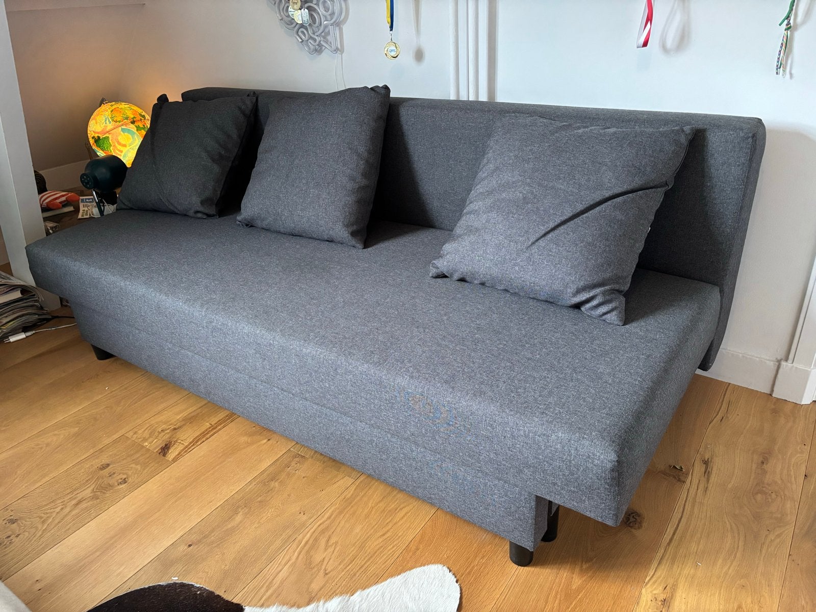 IKEA ASARUM slaapbank - Grijs, zo goed als nieuw, Ophalen, 190 cm of minder, Zo goed als nieuw, Grijs