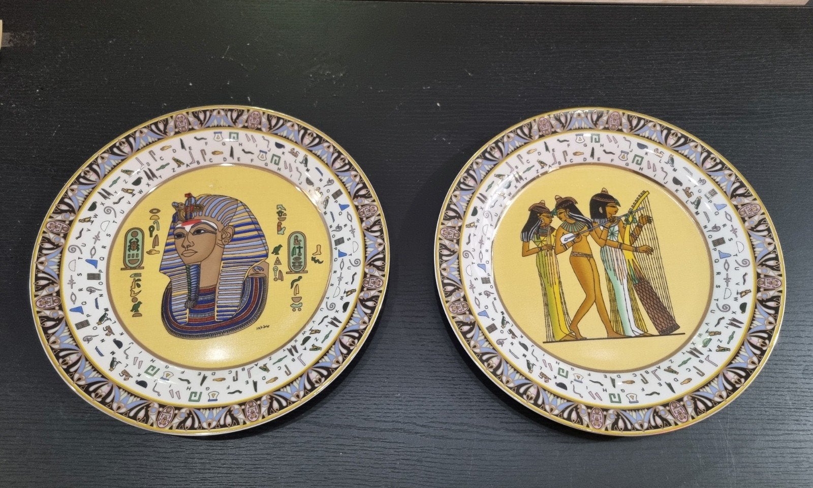Set decoratieve porseleinen borden – Fathi Mahmoud, Ophalen of Verzenden