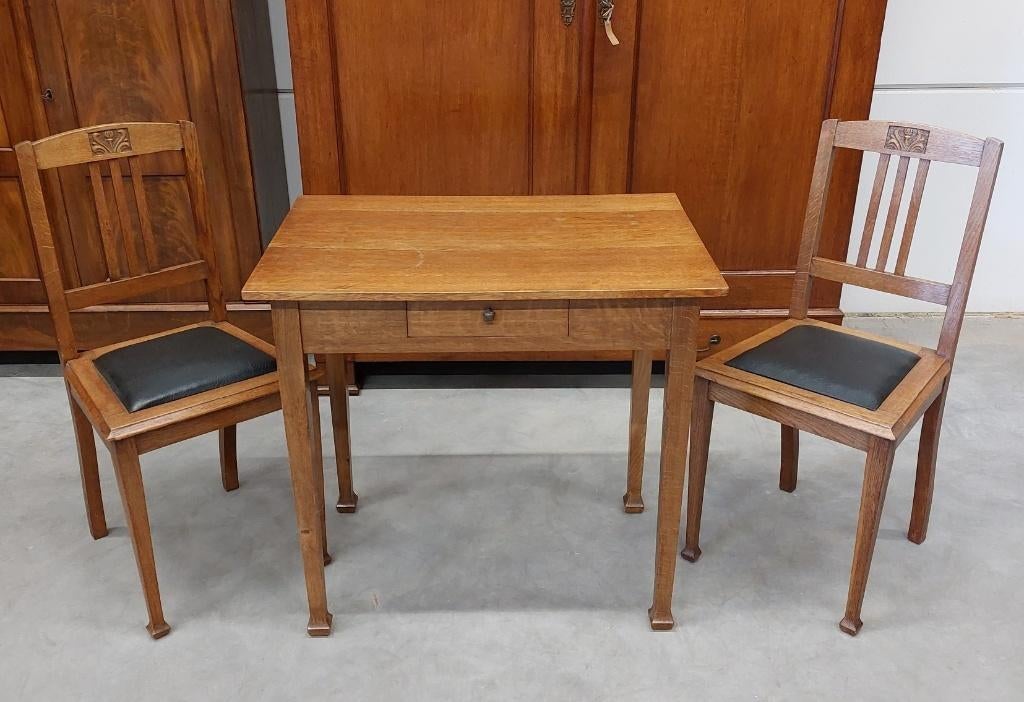 Art Deco set, antiek tafeltje met twee stoeltjes. Eiken., Ophalen