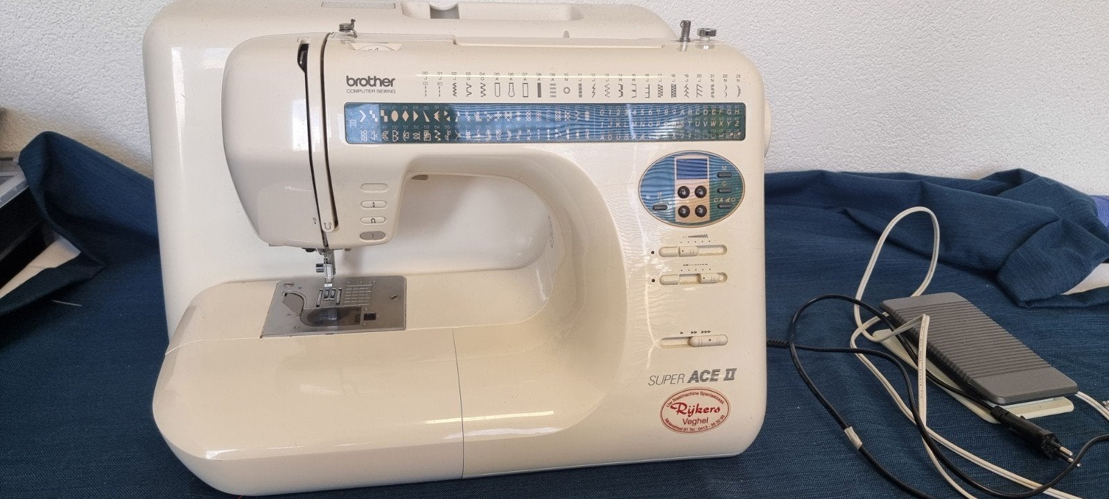 brother naaimachine met sierstiksels, Ophalen of Verzenden, Zo goed als nieuw, Naaimachine, Brother