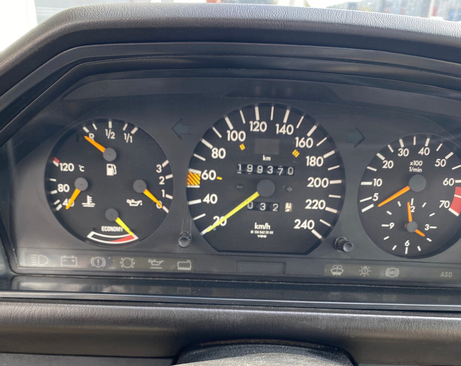 Mercedes 300 CE automatic, foto 11