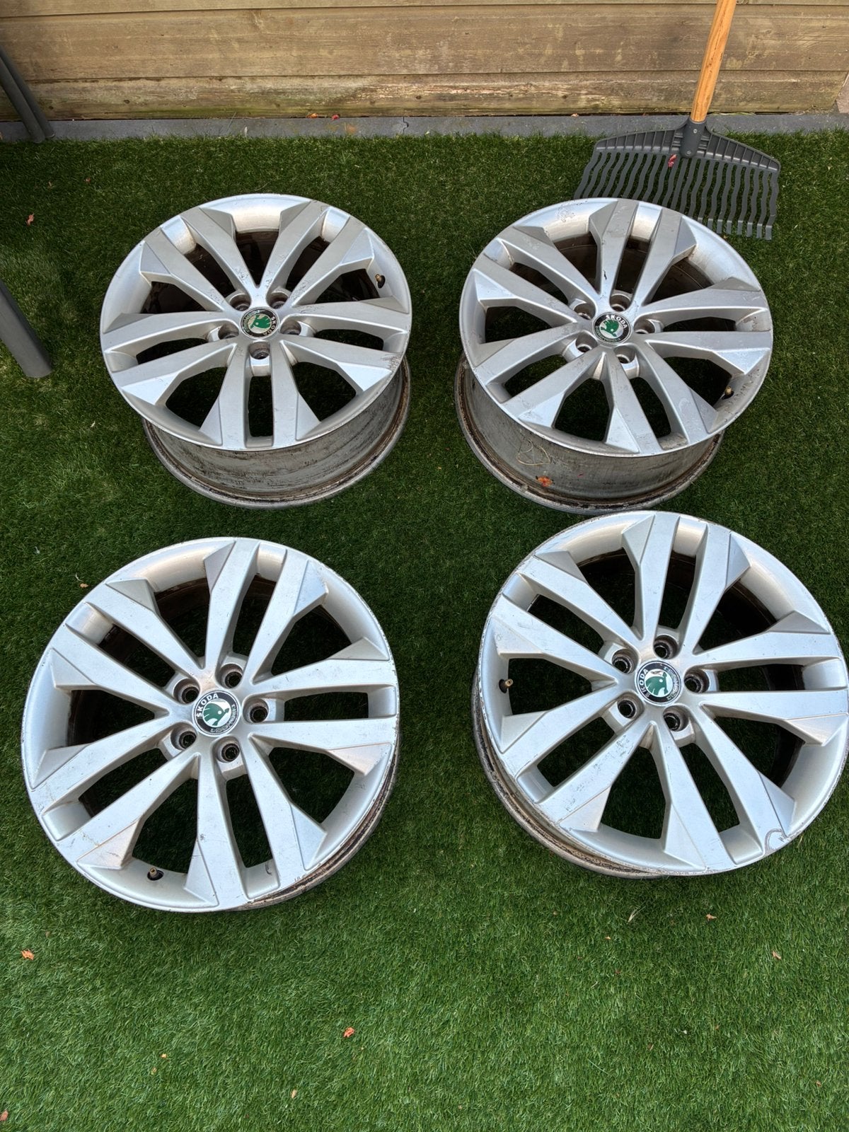 Skoda Fabia vRS velgen 17 inch 5x100 ET41, Auto-onderdelen, Banden en Velgen, Ophalen, Gebruikt, Velg(en), 17 inch