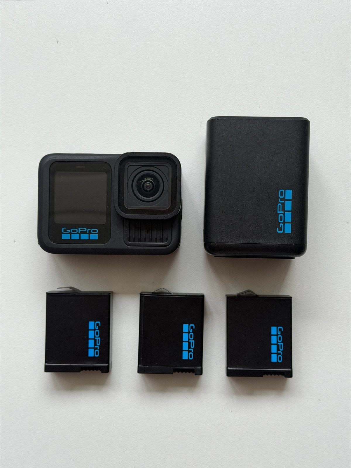 GoPro HERO 13 met 3 Enduro Batterijen, Oplaadcase & Kabel, Audio, Tv en Foto, Actiecamera's, Ophalen of Verzenden, Zo goed als nieuw