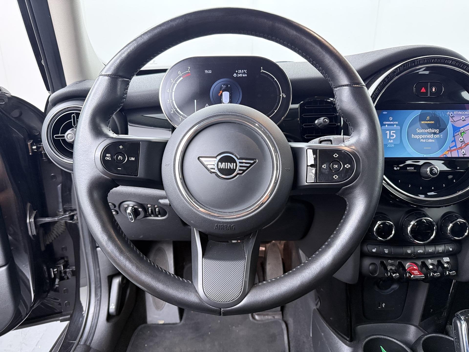 MINI 5-deurs Cooper Business Edition | Stoelverwarming | Ach, Auto's, Mini, 136 pk, Gebruikt, Met garantie (alle), Zwart