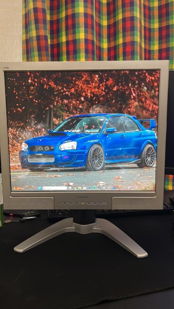 monitor philips HNB8I90T, Computers en Software, Monitoren, Gebruikt, 60 Hz of minder, VGA, In hoogte verstelbaar, TN, Full HD