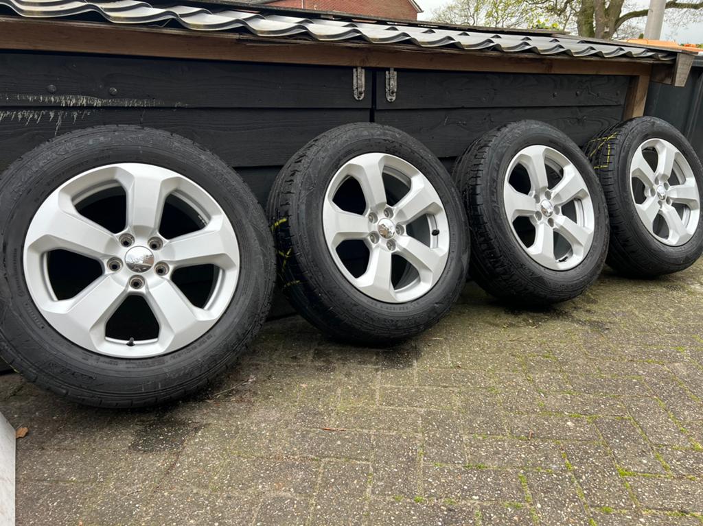 Jeep Compass 17 inch zomerbanden op 5x110 velgen, Ophalen, Banden en Velgen, 17 inch, Personenwagen