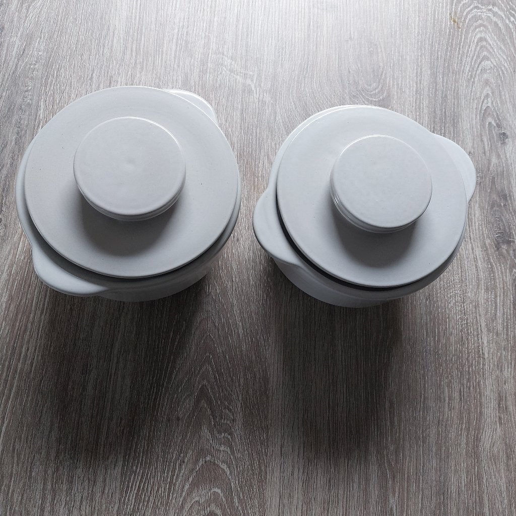 Dekschalen 2 stuks Staffel Stoneware met deksel onbeschadigd, Overige merken, Overige typen, Ophalen of Verzenden, Zo goed als nieuw