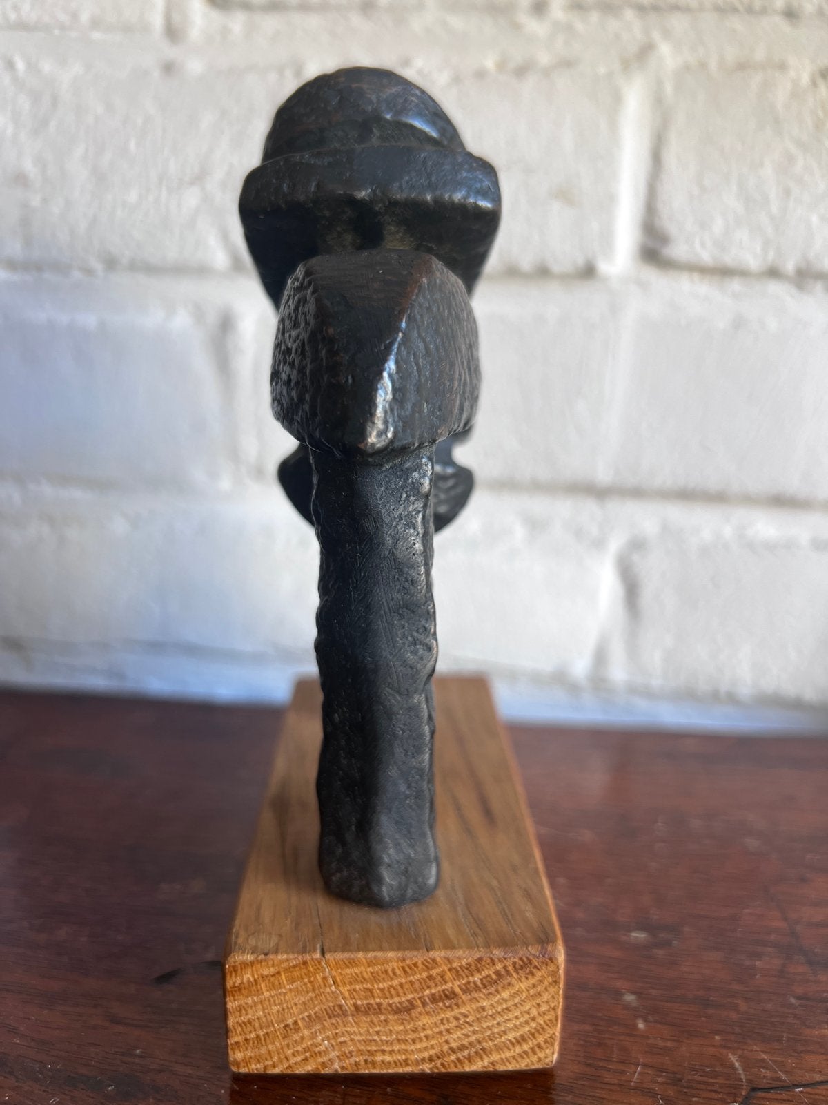 Abstract bronzen beeld van Onno de Ruyter op houten sokkel, Minder dan 20 cm, Ophalen of Verzenden, Beeld, Abstract