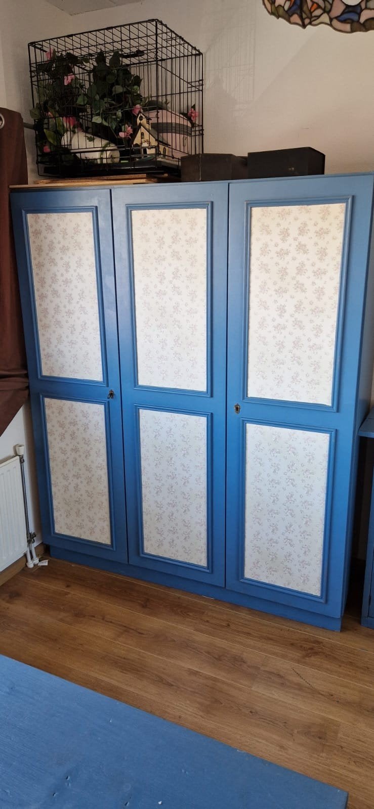 Unieke brocante kast - Blauw met bloemmotief, Ophalen