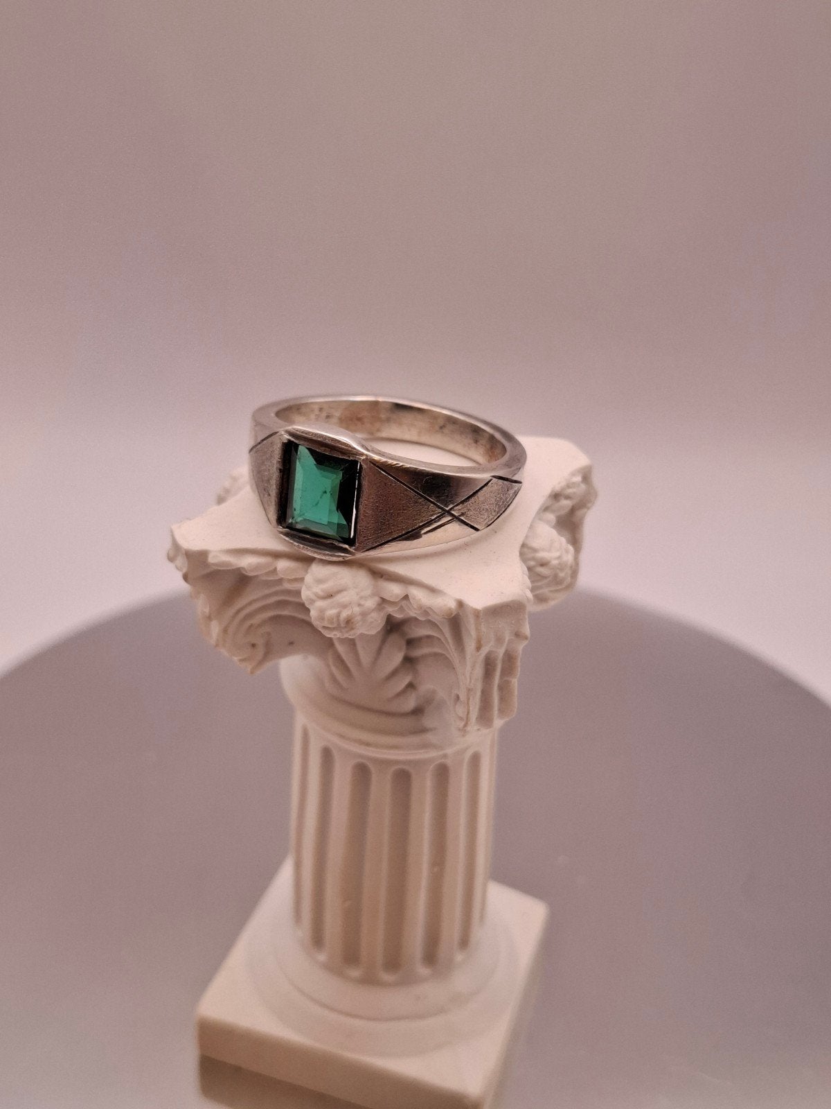 Handgemaakte Zilveren Ring met Grote Groene Toermalijn, Sieraden, Tassen en Uiterlijk, Ringen, Gebruikt, Ophalen of Verzenden