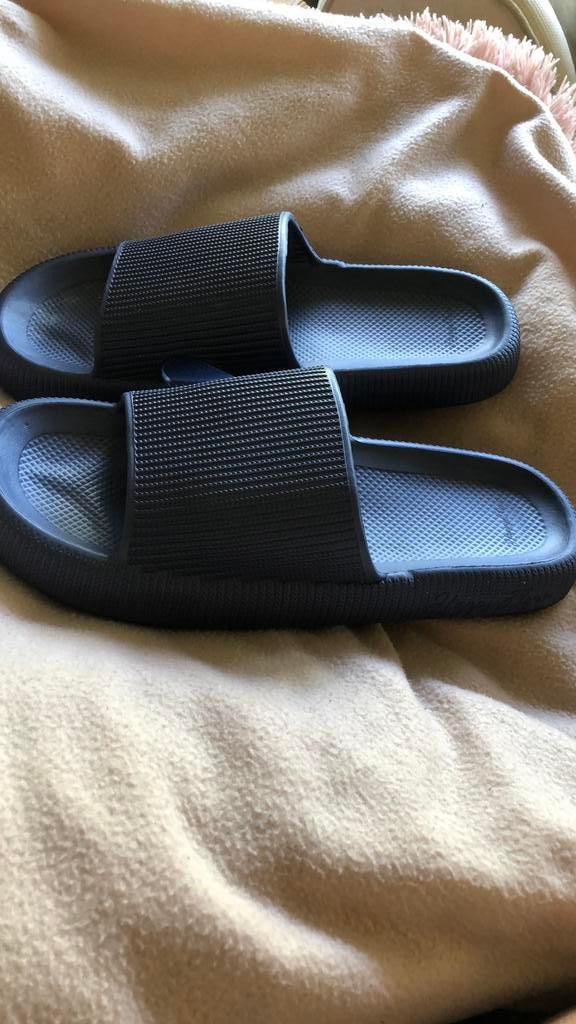 Nieuwe donkerblauwe Happy Flops 44/45, Ophalen of Verzenden, Zo goed als nieuw, Blauw