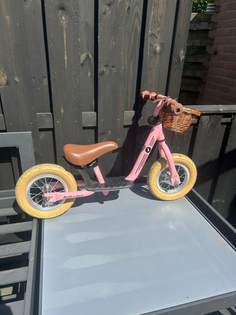 Roze Bandits and Angels loopfiets met mandje, Ophalen, Zo goed als nieuw, Minder dan 16 inch