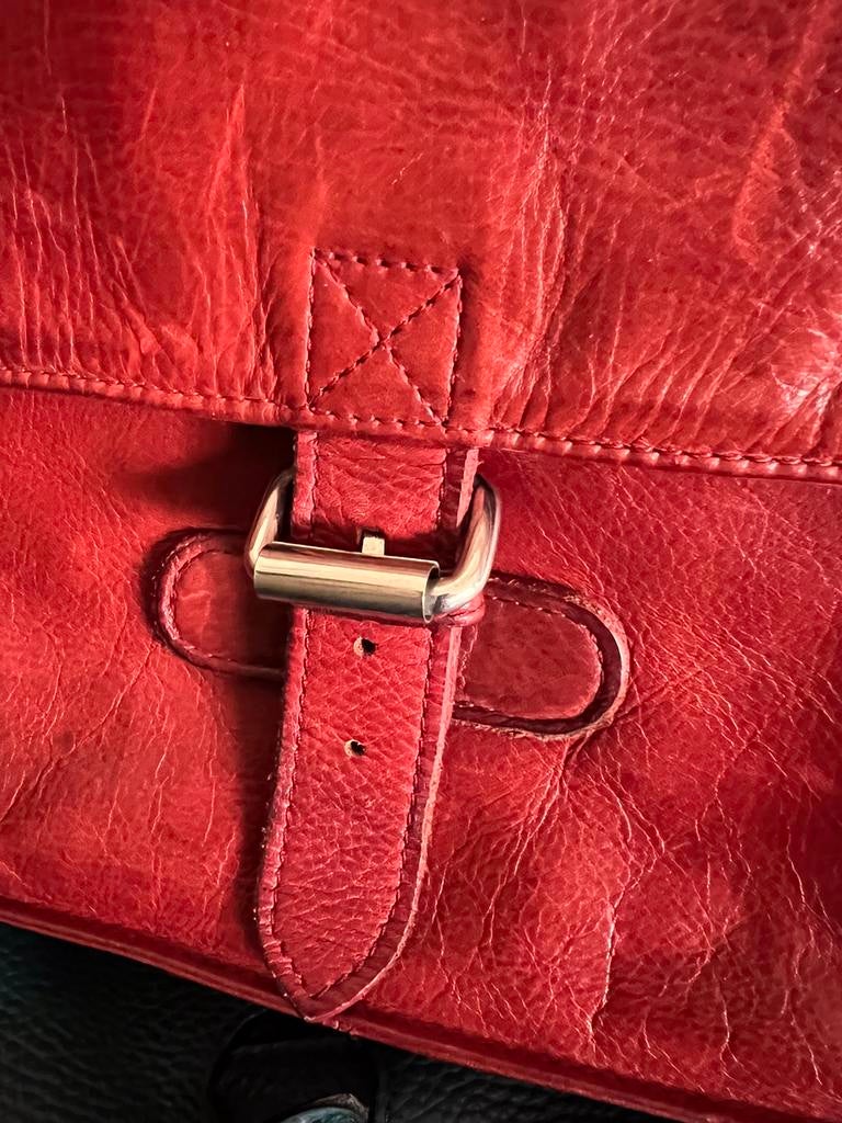 Ruime schoudertas van soepel rood leer., Verzenden, Gebruikt, Rood, Leer