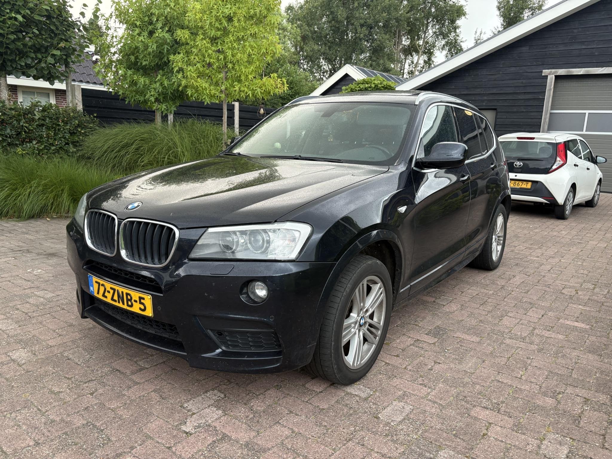 BMW X3 xDrive20d High Executive | Handel | Export |, Automaat, Euro 5, Zwart, 2000 kg