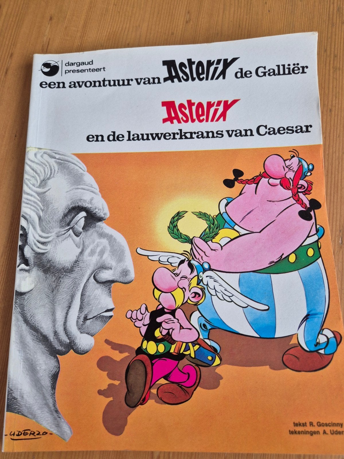 Asterix en de lauwerkrans van Caesar, Boeken, Stripboeken, Eén stripboek, Ophalen of Verzenden