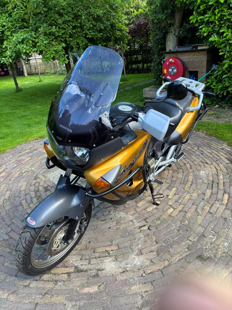 Honda Varadero XL1000V - Comfortabele Toermotor, Motoren, 2 cilinders, Motorrijbewijs A, Gebruikt, Particulier