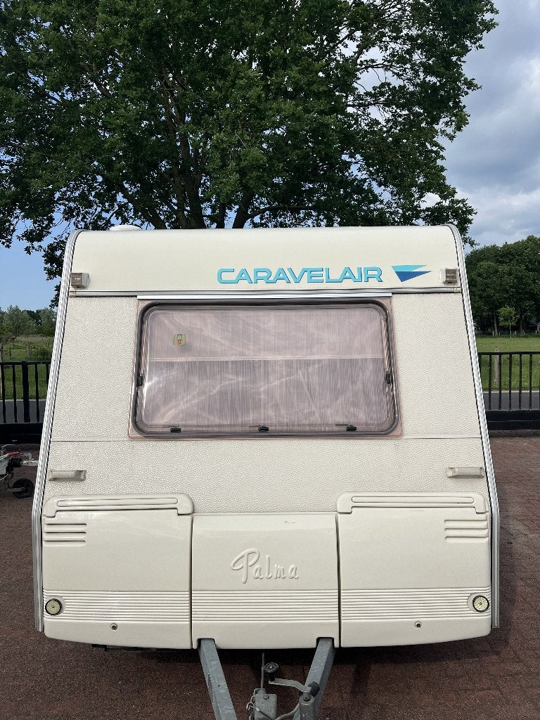 Lichtgewicht Caravelair Silver 395 T vierpersoons, Caravans en Kamperen, Caravans, Bedrijf, Treinzit, Dwarsbed, 500 - 750 kg