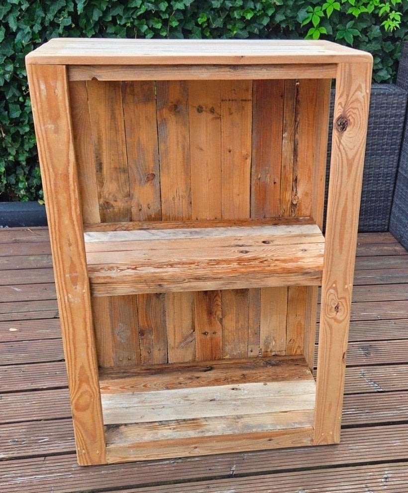 Houten Kastje met Planken, Ophalen, Met plank(en), Gebruikt, 100 tot 150 cm