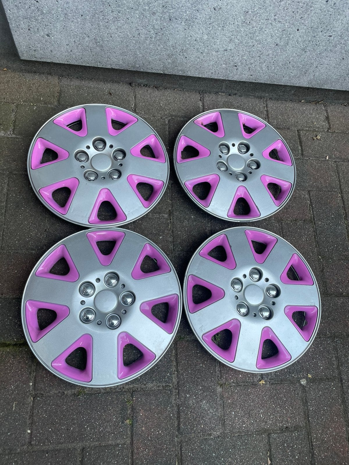 13 inch Wieldoppen Roze € 30,-, Auto diversen, Wieldoppen, Ophalen, Zo goed als nieuw