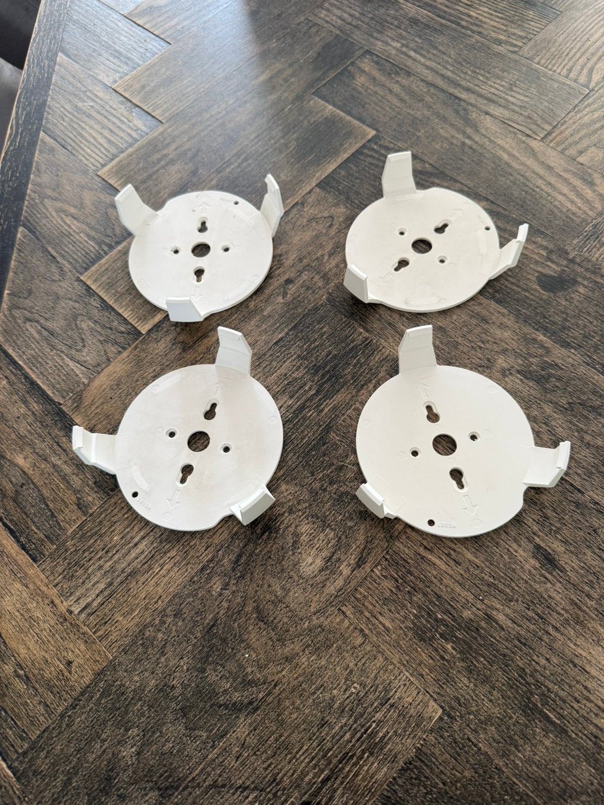 TP-link Deco M5 of M9 houders 4 stuks, Ophalen of Verzenden, Zo goed als nieuw