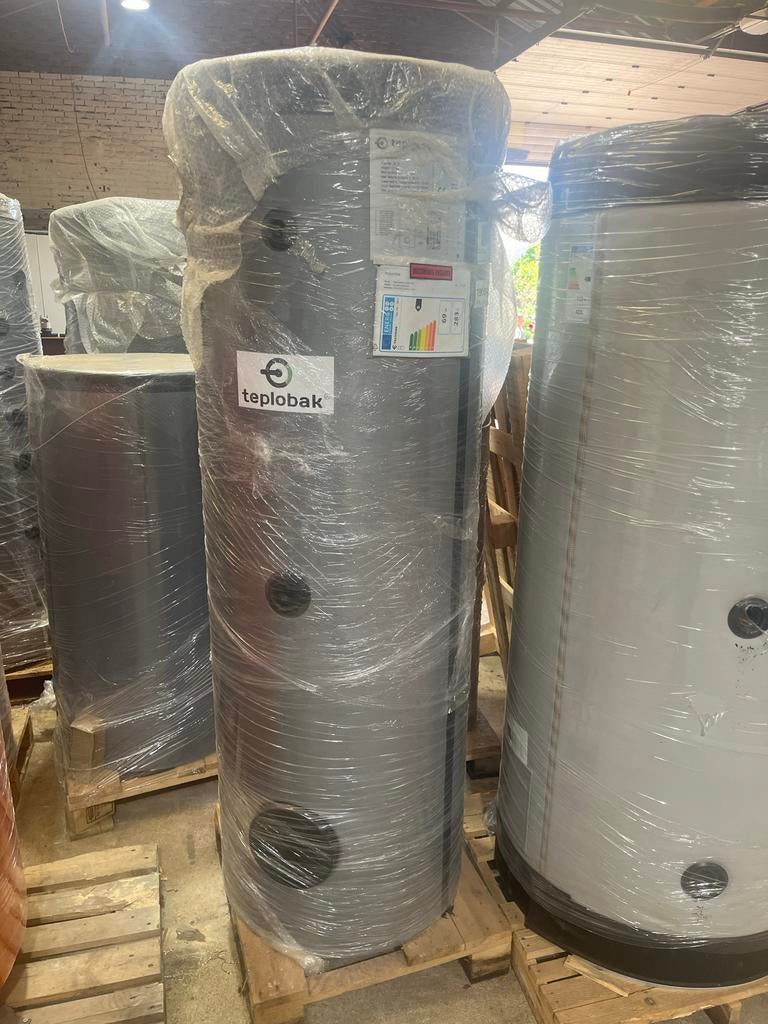 300 liter tapwaterboiler dubbele spiraal, Minder dan 20 liter, Boiler, Ophalen of Verzenden, Minder dan 3 jaar oud