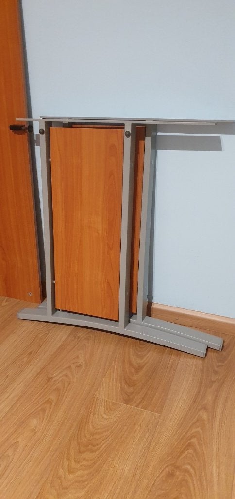 Bureau poten hout, Ophalen, Gebruikt
