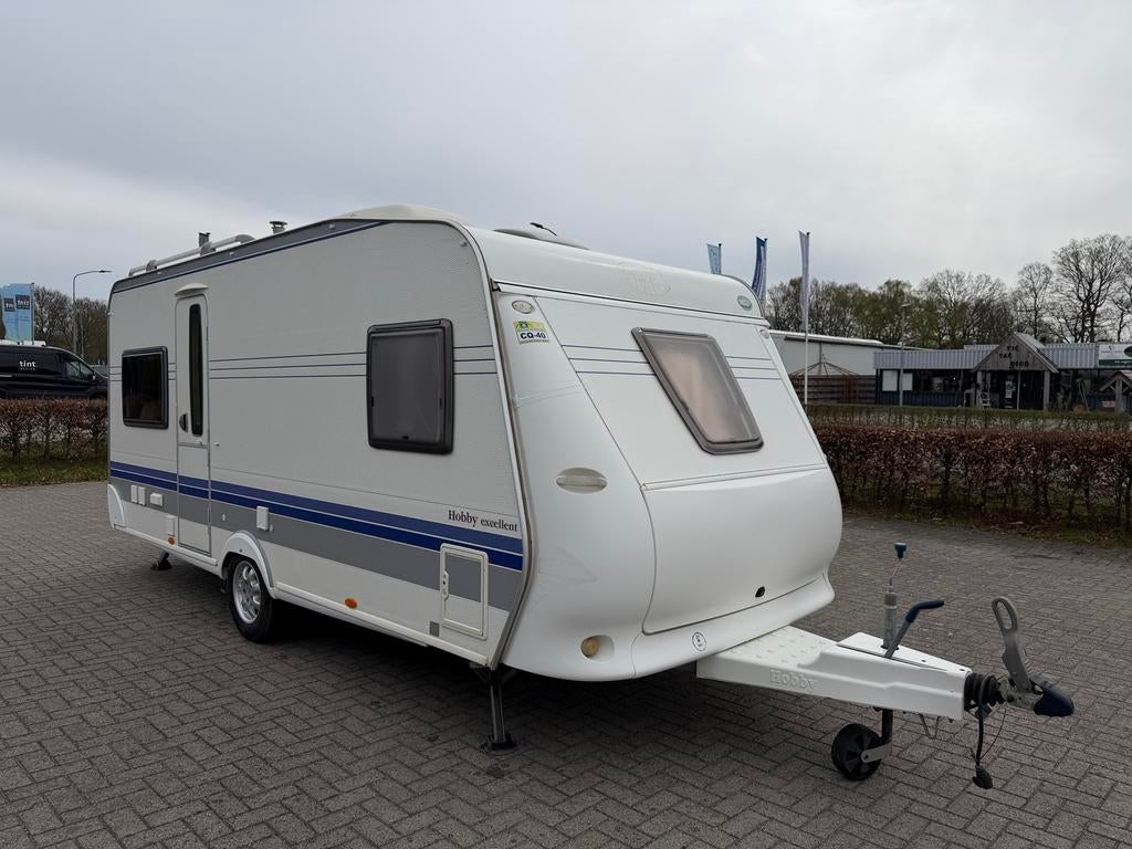 Hobby 495 2008! AIRCO! MOVER! NIEUWSTAAT! CARAVANCHECK!, Caravans en Kamperen, Caravans, Particulier, tot en met 4, 1000 - 1250 kg