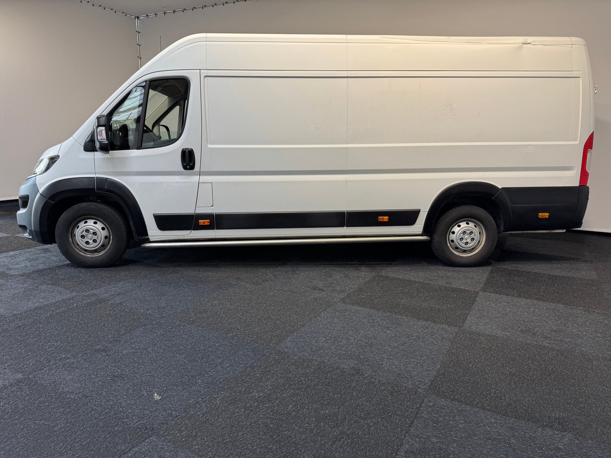 Peugeot Boxer 90000 km Boxer Maxi L4H2 435 BlueHDi 160 PK Eu, Gebruikt, Euro 6, 4 cilinders, Origineel Nederlands