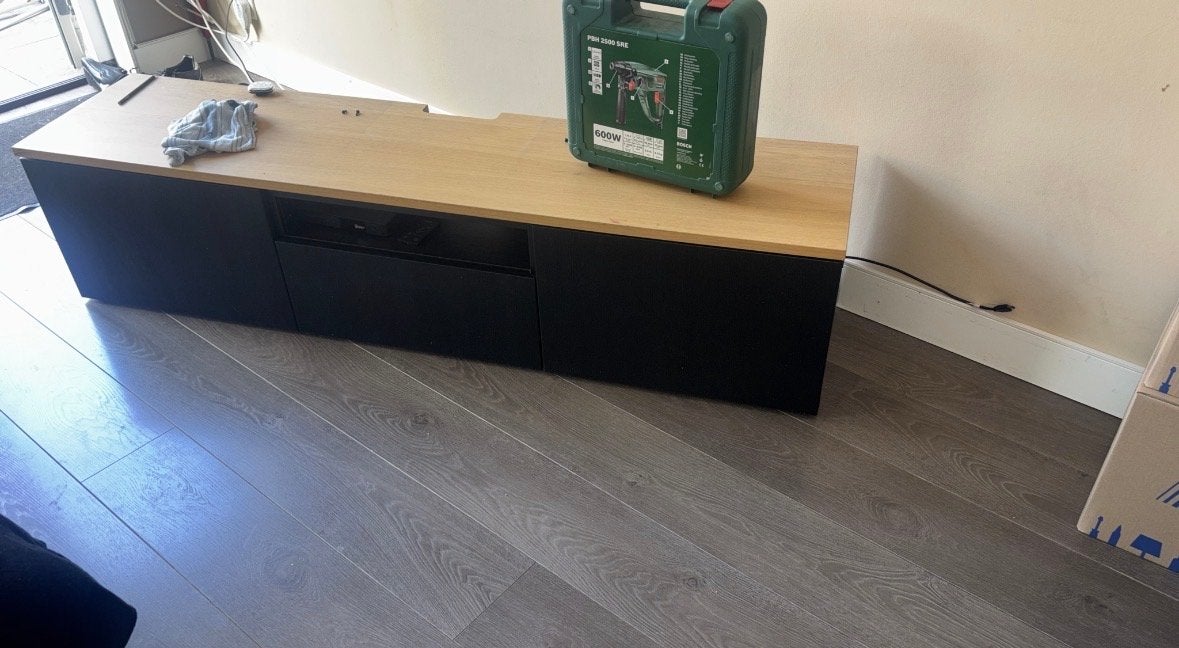 IKEA Besta tv-meubel  tvmeubel met houten bovenblad - 1.80m, Huis en Inrichting, Kasten | Televisiemeubels, Ophalen, Gebruikt