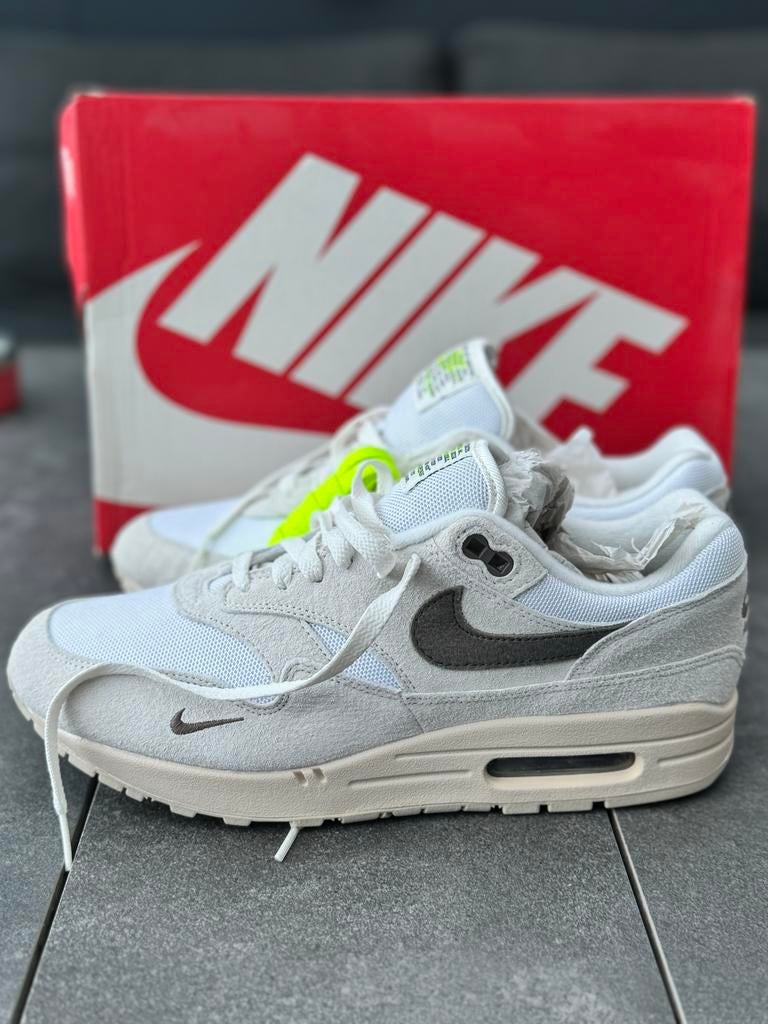 Nike Air Max 1 Sail Ironstone - Nieuw in doos UK 8 / 42,5, Ophalen of Verzenden, Nieuw, Wit, Sneakers of Gympen