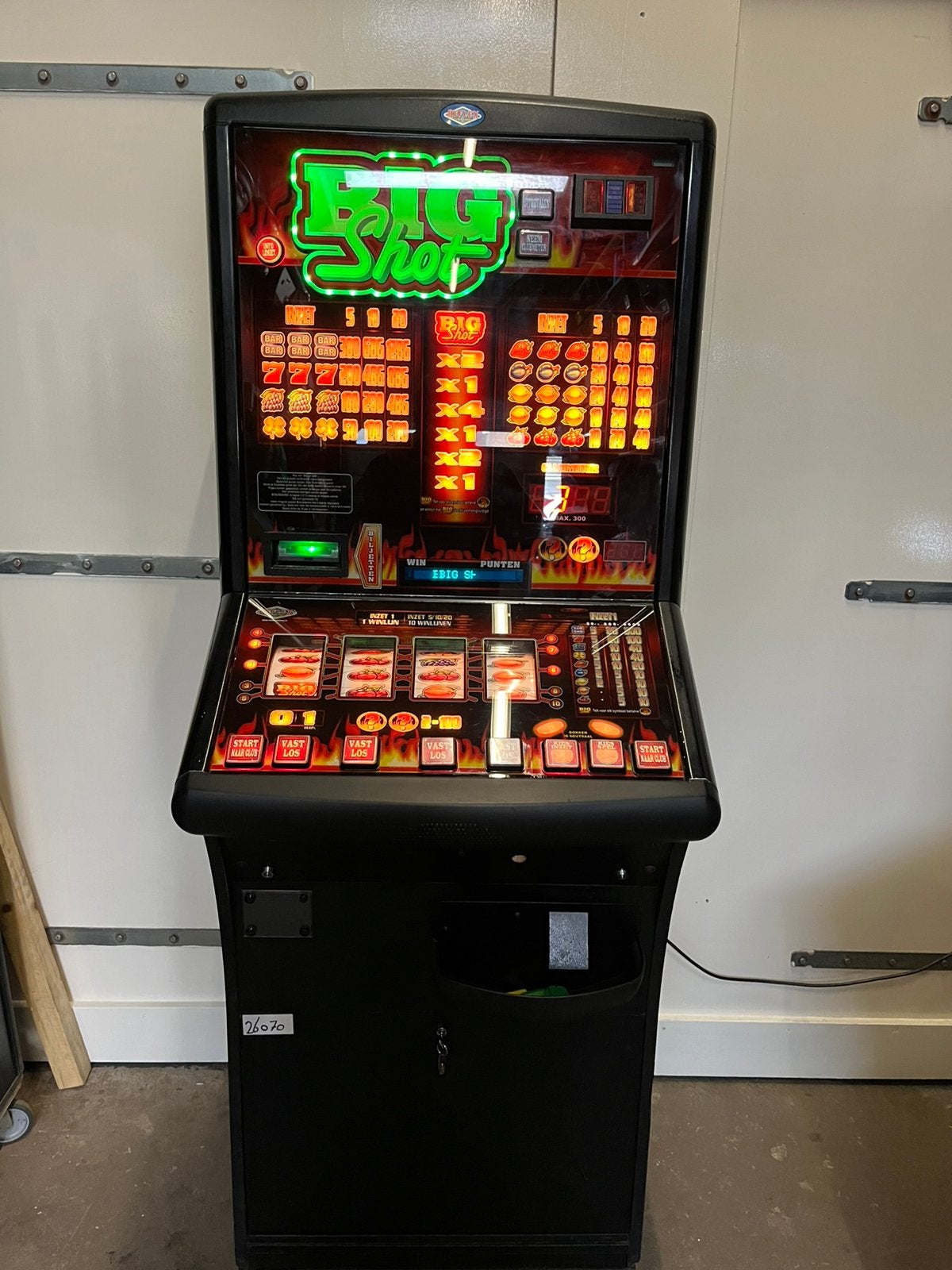 Te koop Big shot Biljetten in en uit, Met sleutels, Gebruikt, Eismaspeelautomaten, Grote dijlakker 34