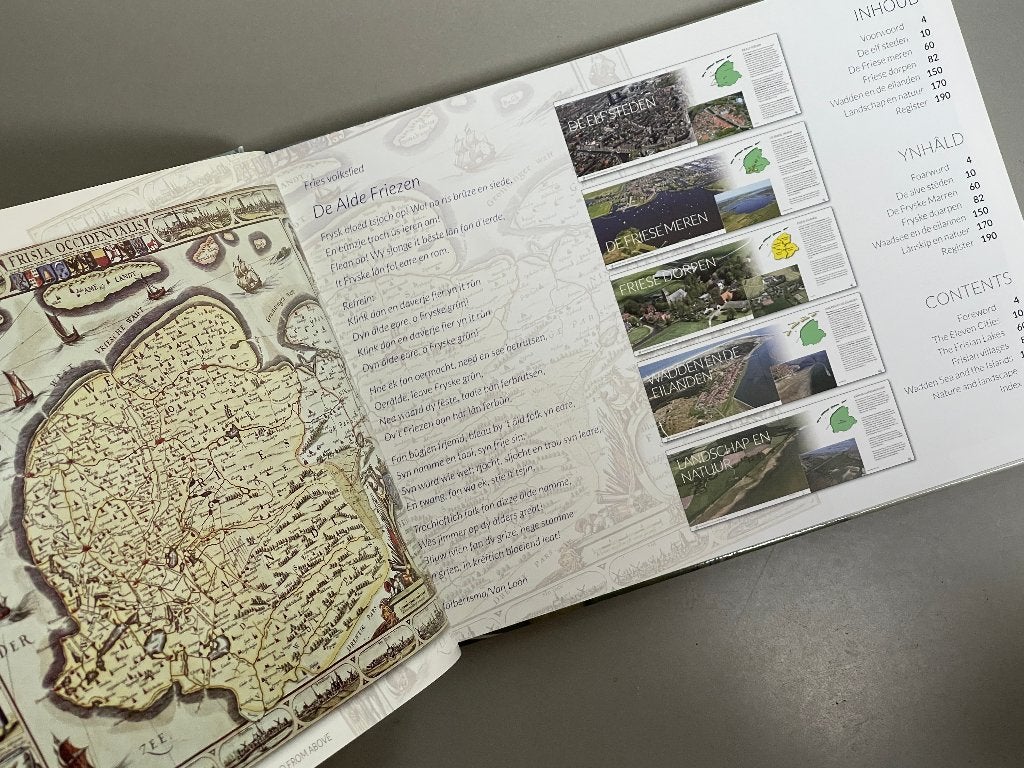 Friesland van boven / Luchtfotografie , Ophalen of Verzenden, 20e eeuw of later, Zo goed als nieuw