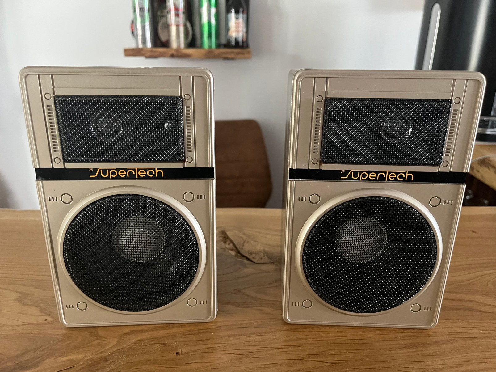 Supertech luidsprekers vintage zeer compact Max. 100W, Audio, Tv en Foto, Overige merken, Ophalen of Verzenden, Zo goed als nieuw