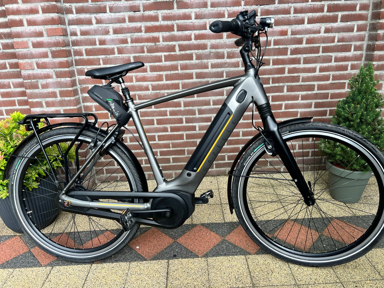 Gazelle Ultimate C8+ HMB Titanium Grijs - Zo goed als nieuw, Ophalen of Verzenden, Zo goed als nieuw, 50 km per accu of meer, 55 tot 59 cm