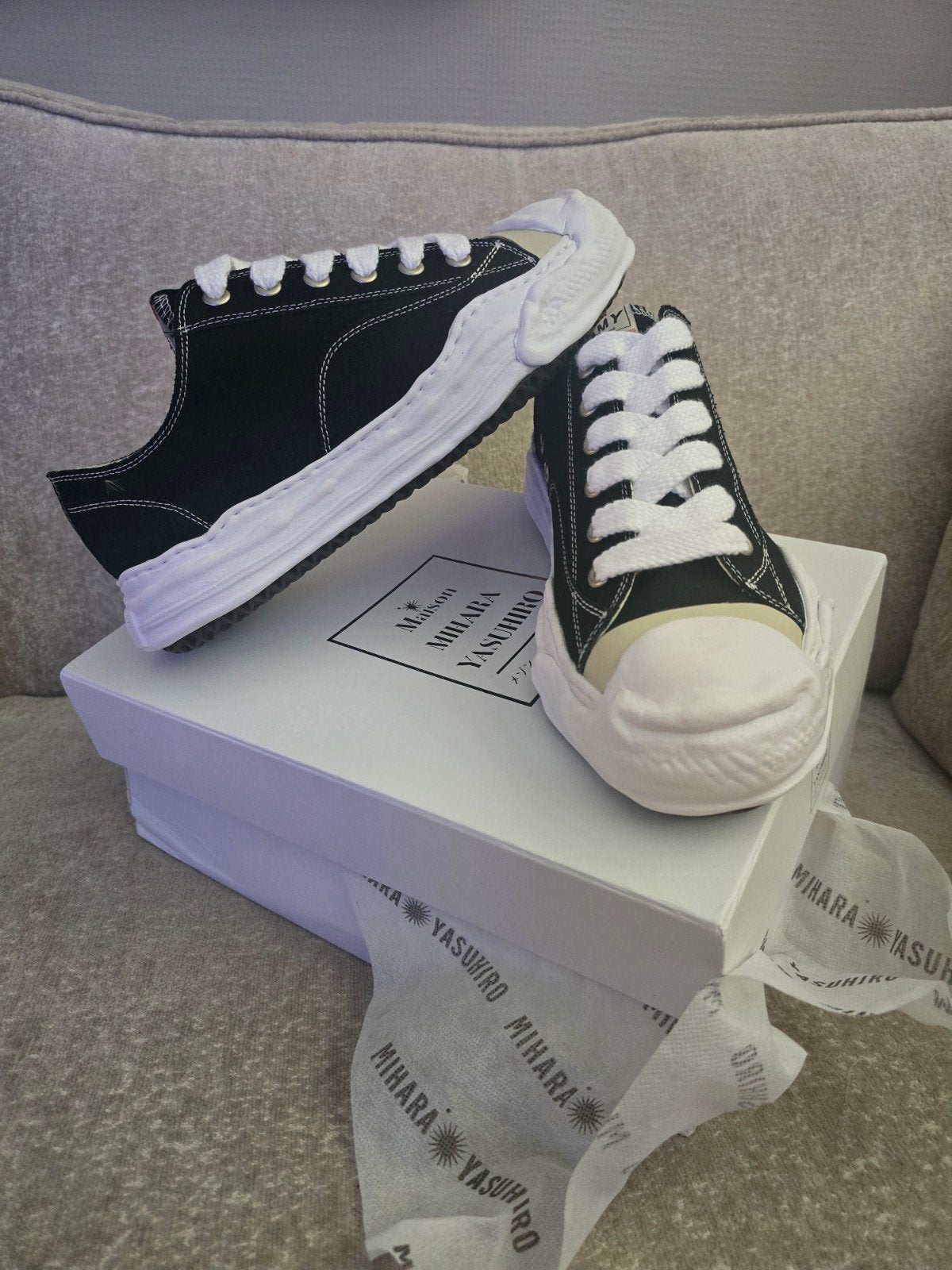 Splinternieuwe Maison Mihara Yasuhiro sneakers maat 45, Zwart, Nieuw, Ophalen of Verzenden, Sneakers of Gympen