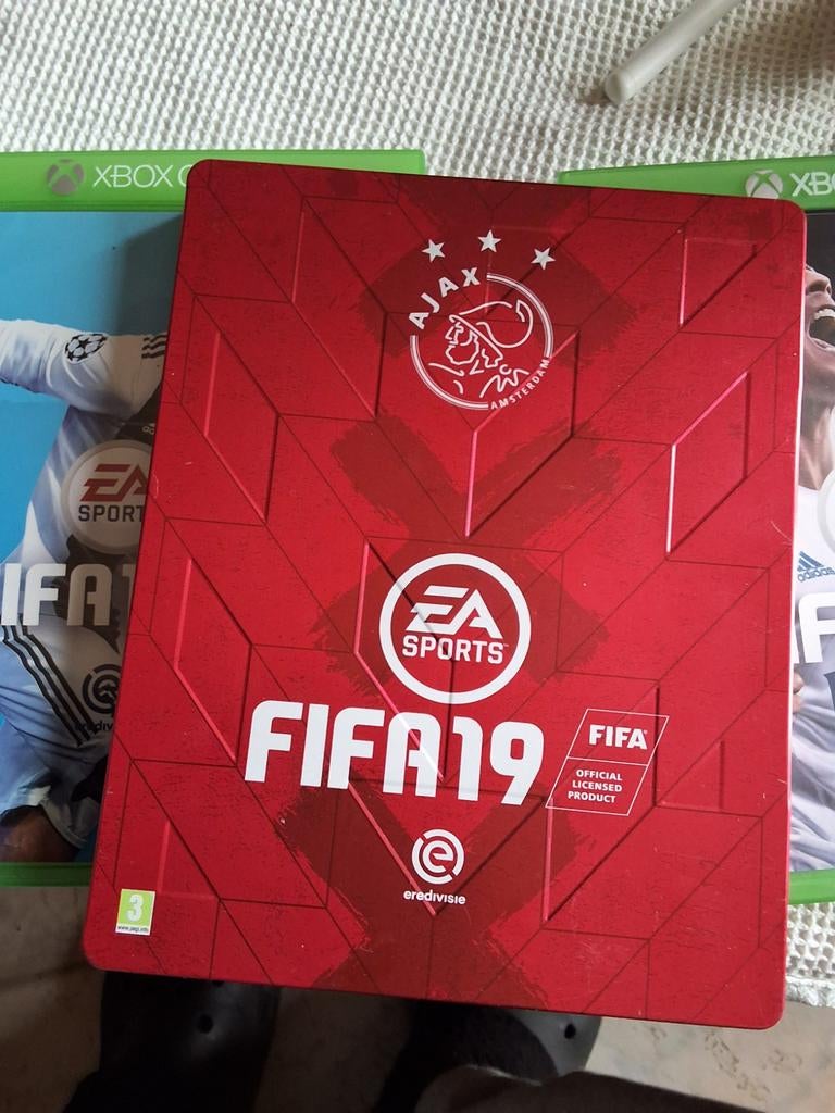 FIFA 19 Xbox One (Ajax Steelbook Edition), Spelcomputers en Games, Games | Xbox One, Zo goed als nieuw, Sport, 2 spelers, Vanaf 3 jaar