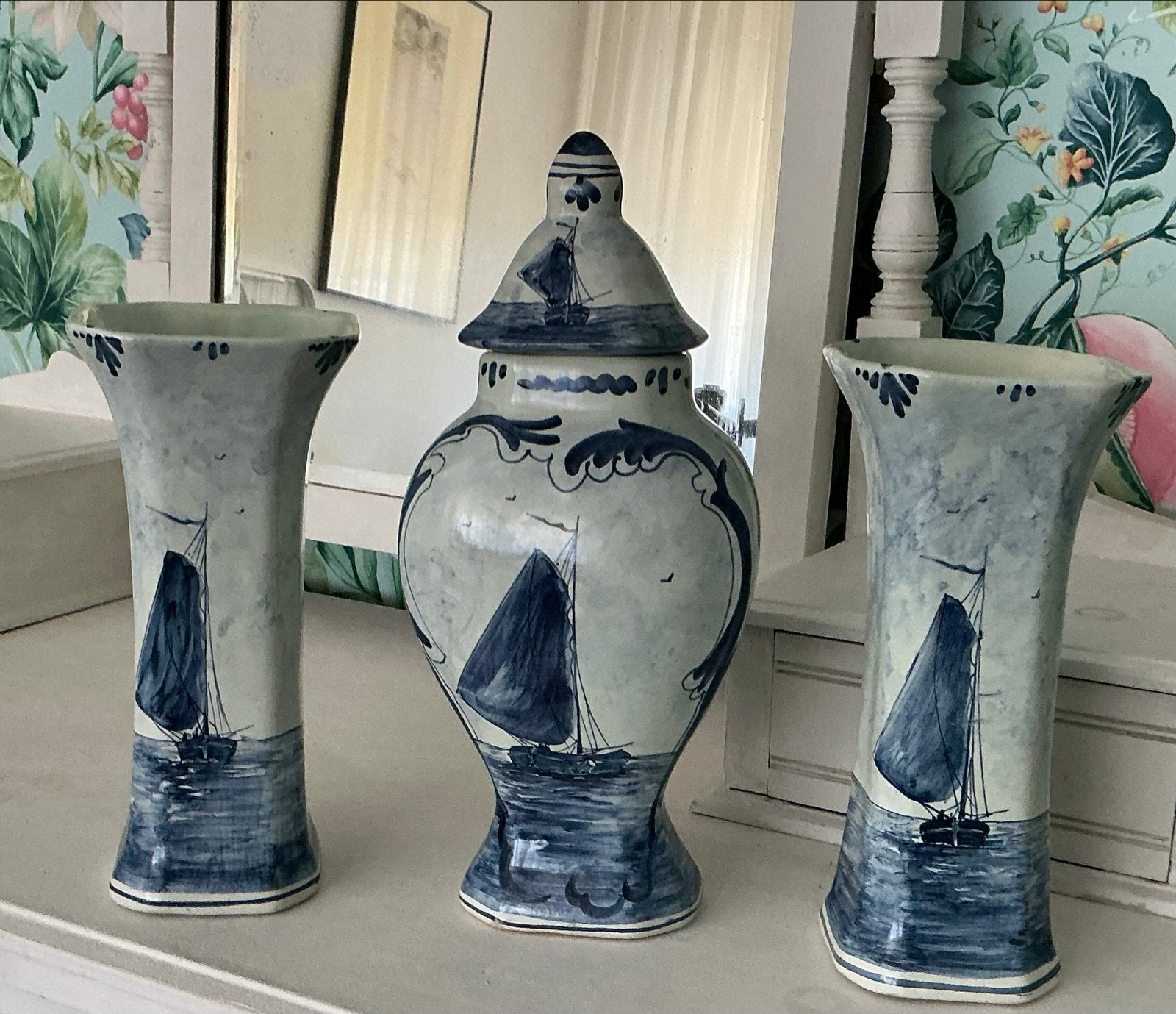 20e-eeuwse Delftsblauwe kaststel met zeilschepen, Antiek en Kunst, Ophalen