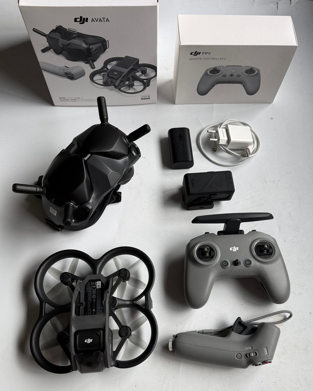 DJI Avata met 2 controlers, Ophalen of Verzenden, Zo goed als nieuw